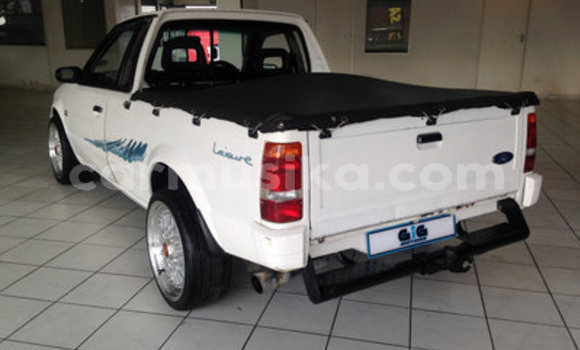 Tenga Tsaru Ford Pickup Chena Mota in Beitbridge in Matabeleland South Tenga Tsaru Ford Pickup Chena Mota in Beitbridge in Matabeleland South