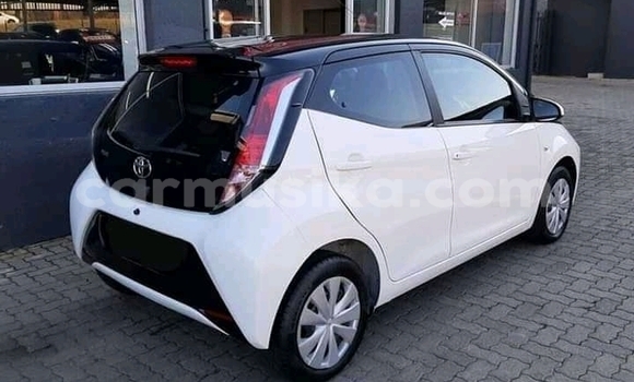 Buy Used Toyota Aygo White Car in Beitbridge in Matabeleland South Buy Used Toyota Aygo White Car in Beitbridge in Matabeleland South