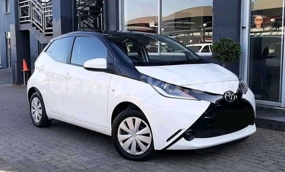 Buy Used Toyota Aygo White Car in Beitbridge in Matabeleland South Buy Used Toyota Aygo White Car in Beitbridge in Matabeleland South