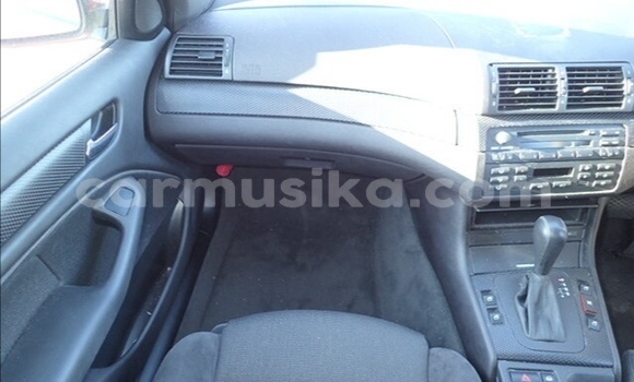 Acheter Occasion Voiture BMW 3–Series Rouge à Beitbridge, Matabeleland South Acheter Occasion Voiture BMW 3–Series Rouge à Beitbridge, Matabeleland South