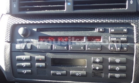 Acheter Occasion Voiture BMW 3–Series Rouge à Beitbridge, Matabeleland South Acheter Occasion Voiture BMW 3–Series Rouge à Beitbridge, Matabeleland South