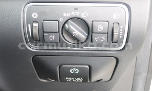 Acheter Occasion Voiture Volvo V60 Blanc à Beitbridge, Matabeleland South Acheter Occasion Voiture Volvo V60 Blanc à Beitbridge, Matabeleland South