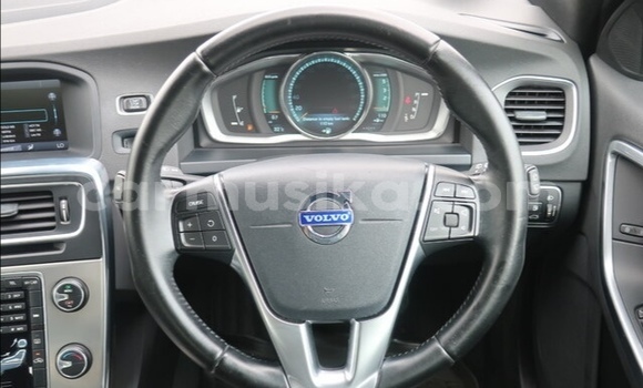 Acheter Occasion Voiture Volvo V60 Blanc à Beitbridge, Matabeleland South Acheter Occasion Voiture Volvo V60 Blanc à Beitbridge, Matabeleland South