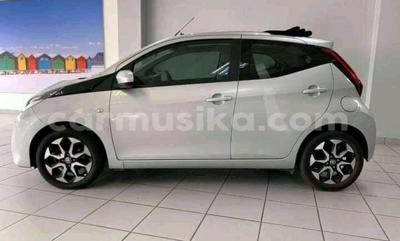 Buy Used Toyota Aygo Red Car in Beitbridge in Matabeleland South Buy Used Toyota Aygo Red Car in Beitbridge in Matabeleland South