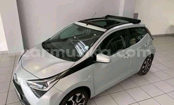 Buy Used Toyota Aygo Red Car in Beitbridge in Matabeleland South Buy Used Toyota Aygo Red Car in Beitbridge in Matabeleland South
