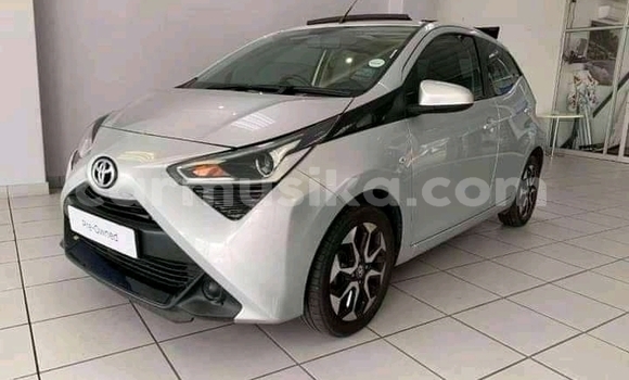Buy Used Toyota Aygo Red Car in Beitbridge in Matabeleland South Buy Used Toyota Aygo Red Car in Beitbridge in Matabeleland South