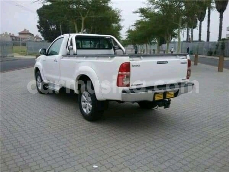 Big with watermark toyota hilux matabeleland south beitbridge 26167