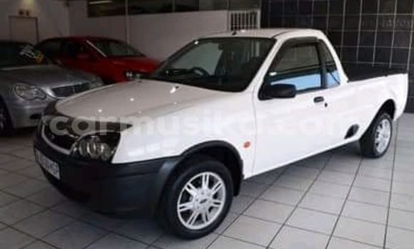 Buy Used Ford Capri White Car in Beitbridge in Matabeleland South Buy Used Ford Capri White Car in Beitbridge in Matabeleland South