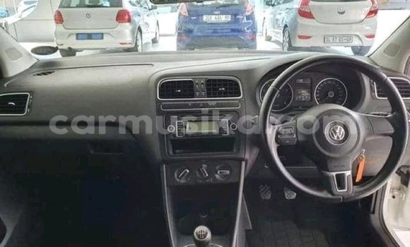 Buy Used Volkswagen Polo Silver Car in Beitbridge in Matabeleland South Buy Used Volkswagen Polo Silver Car in Beitbridge in Matabeleland South