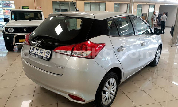 Buy Used Toyota Yaris Silver Car in Beitbridge in Matabeleland South Buy Used Toyota Yaris Silver Car in Beitbridge in Matabeleland South