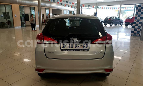 Buy Used Toyota Yaris Silver Car in Beitbridge in Matabeleland South Buy Used Toyota Yaris Silver Car in Beitbridge in Matabeleland South