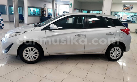Buy Used Toyota Yaris Silver Car in Beitbridge in Matabeleland South Buy Used Toyota Yaris Silver Car in Beitbridge in Matabeleland South