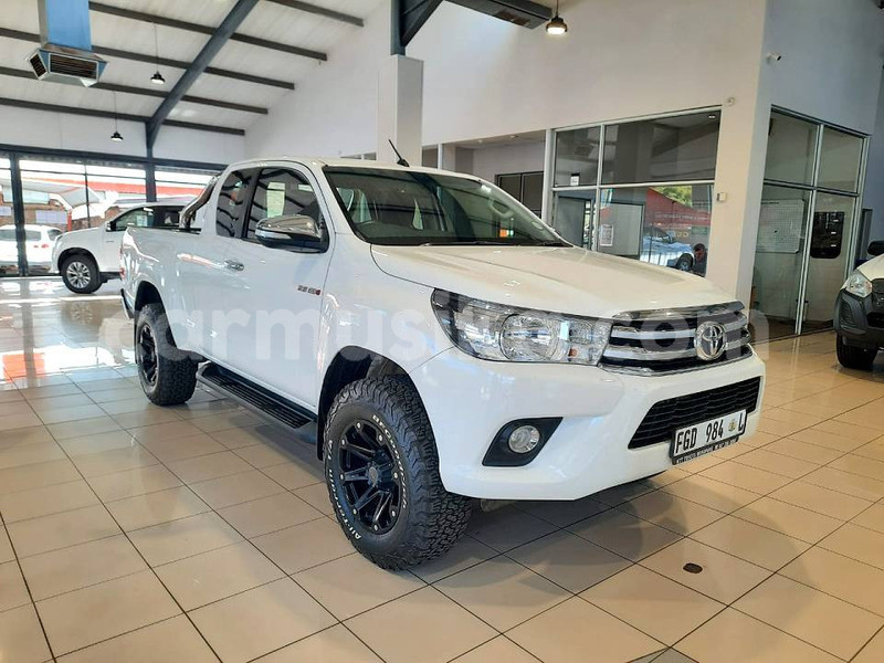 Big with watermark toyota hilux matabeleland south beitbridge 26172