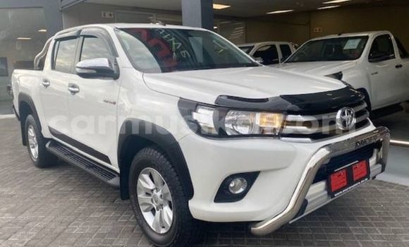 Buy Used Toyota Hilux White Car in Beitbridge in Matabeleland South Buy Used Toyota Hilux White Car in Beitbridge in Matabeleland South