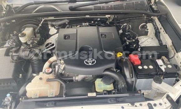 Buy Used Toyota Hilux White Car in Beitbridge in Matabeleland South Buy Used Toyota Hilux White Car in Beitbridge in Matabeleland South