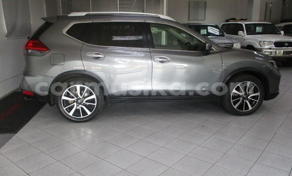 Nunua Ilio tumika Nissan X–Trail Fedha Gari ndani ya Beitbridge nchini Matabeleland Kusini Nunua Ilio tumika Nissan X–Trail Fedha Gari ndani ya Beitbridge nchini Matabeleland Kusini