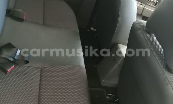 Nunua Ilio tumika Nissan Hardbody Nyeupe Gari ndani ya Beitbridge nchini Matabeleland Kusini Nunua Ilio tumika Nissan Hardbody Nyeupe Gari ndani ya Beitbridge nchini Matabeleland Kusini