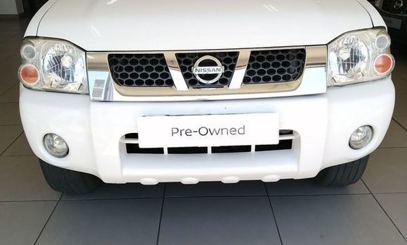 Nunua Ilio tumika Nissan Hardbody Nyeupe Gari ndani ya Beitbridge nchini Matabeleland Kusini Nunua Ilio tumika Nissan Hardbody Nyeupe Gari ndani ya Beitbridge nchini Matabeleland Kusini