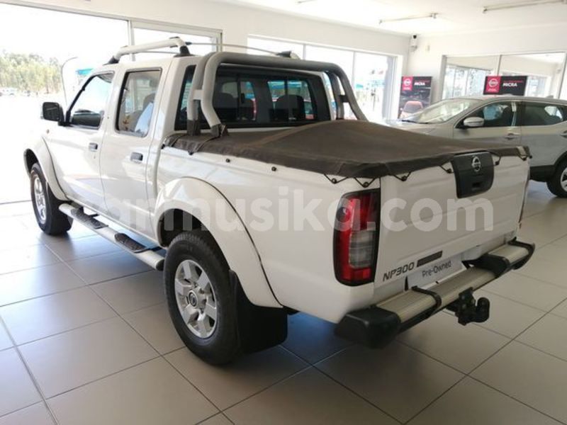 Big with watermark nissan hardbody matabeleland south beitbridge 26176