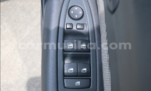 Nunua Ilio tumika BMW 1-Series Nyeupe Gari ndani ya Beitbridge nchini Matabeleland Kusini Nunua Ilio tumika BMW 1-Series Nyeupe Gari ndani ya Beitbridge nchini Matabeleland Kusini