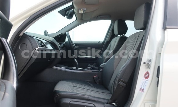 Nunua Ilio tumika BMW 1-Series Nyeupe Gari ndani ya Beitbridge nchini Matabeleland Kusini Nunua Ilio tumika BMW 1-Series Nyeupe Gari ndani ya Beitbridge nchini Matabeleland Kusini