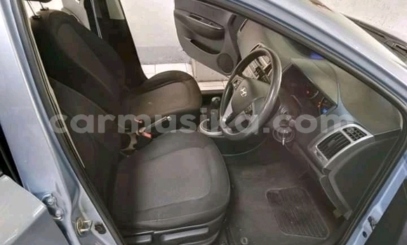 Buy Used Hyundai i20 Blue Car in Beitbridge in Matabeleland South Buy Used Hyundai i20 Blue Car in Beitbridge in Matabeleland South