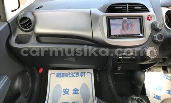 Buy Used Honda Fit Red Car in Beitbridge in Matabeleland South Buy Used Honda Fit Red Car in Beitbridge in Matabeleland South