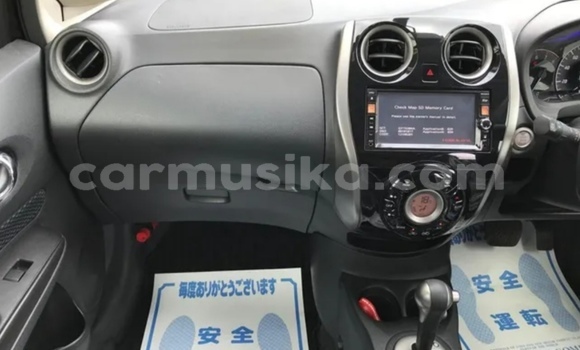 Nunua Ilio tumika Nissan Note Nyeusi Gari ndani ya Beitbridge nchini Matabeleland Kusini Nunua Ilio tumika Nissan Note Nyeusi Gari ndani ya Beitbridge nchini Matabeleland Kusini