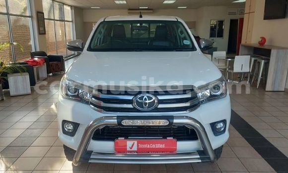 Tenga Tsaru Toyota Hilux Chena Mota in Beitbridge in Matabeleland South Tenga Tsaru Toyota Hilux Chena Mota in Beitbridge in Matabeleland South