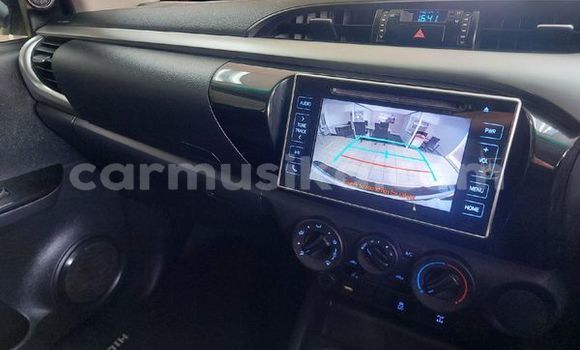 Buy Used Toyota Hilux White Car in Beitbridge in Matabeleland South Buy Used Toyota Hilux White Car in Beitbridge in Matabeleland South