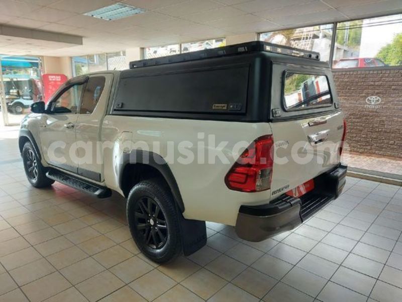 Big with watermark toyota hilux matabeleland south beitbridge 26201