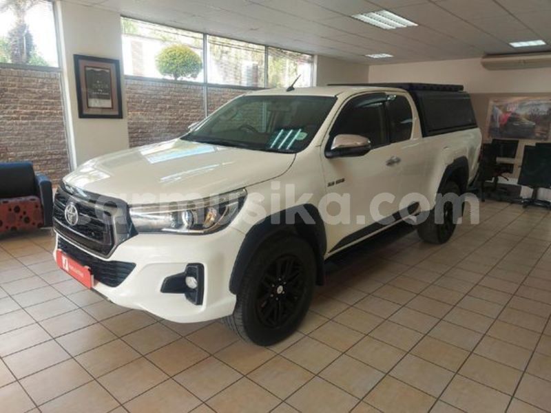 Big with watermark toyota hilux matabeleland south beitbridge 26201