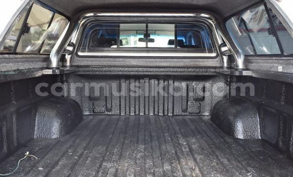 Nunua Ilio tumika Toyota Hilux Nyeupe Gari ndani ya Beitbridge nchini Matabeleland Kusini Nunua Ilio tumika Toyota Hilux Nyeupe Gari ndani ya Beitbridge nchini Matabeleland Kusini