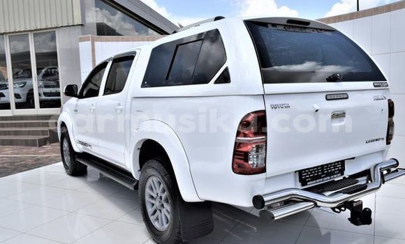 Nunua Ilio tumika Toyota Hilux Nyeupe Gari ndani ya Beitbridge nchini Matabeleland Kusini Nunua Ilio tumika Toyota Hilux Nyeupe Gari ndani ya Beitbridge nchini Matabeleland Kusini