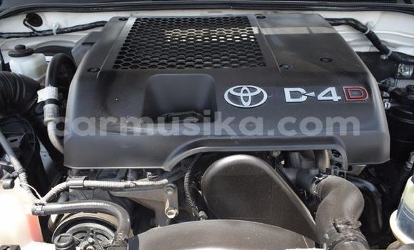 Nunua Ilio tumika Toyota Hilux Nyeupe Gari ndani ya Beitbridge nchini Matabeleland Kusini Nunua Ilio tumika Toyota Hilux Nyeupe Gari ndani ya Beitbridge nchini Matabeleland Kusini
