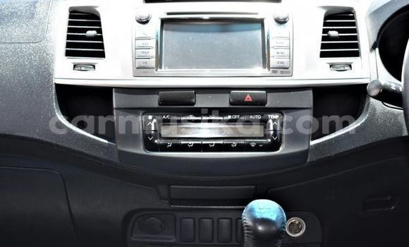 Nunua Ilio tumika Toyota Hilux Nyeupe Gari ndani ya Beitbridge nchini Matabeleland Kusini Nunua Ilio tumika Toyota Hilux Nyeupe Gari ndani ya Beitbridge nchini Matabeleland Kusini