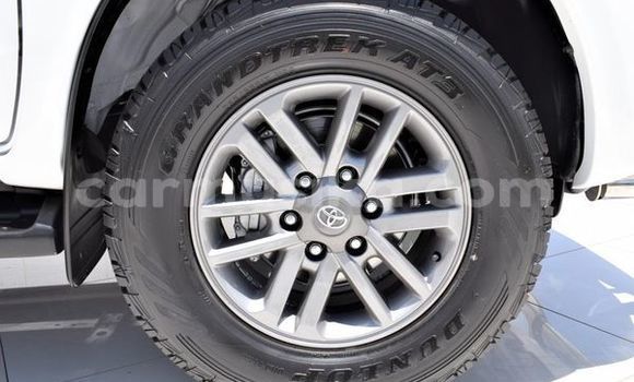 Nunua Ilio tumika Toyota Hilux Nyeupe Gari ndani ya Beitbridge nchini Matabeleland Kusini Nunua Ilio tumika Toyota Hilux Nyeupe Gari ndani ya Beitbridge nchini Matabeleland Kusini