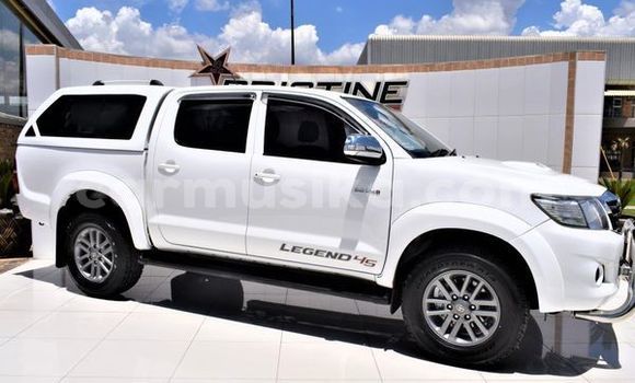 Nunua Ilio tumika Toyota Hilux Nyeupe Gari ndani ya Beitbridge nchini Matabeleland Kusini Nunua Ilio tumika Toyota Hilux Nyeupe Gari ndani ya Beitbridge nchini Matabeleland Kusini