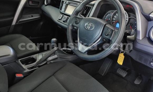 Acheter Occasion Voiture Toyota RAV4 Gris à Beitbridge, Matabeleland South Acheter Occasion Voiture Toyota RAV4 Gris à Beitbridge, Matabeleland South