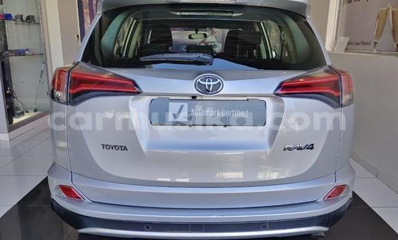 Acheter Occasion Voiture Toyota RAV4 Gris à Beitbridge, Matabeleland South Acheter Occasion Voiture Toyota RAV4 Gris à Beitbridge, Matabeleland South