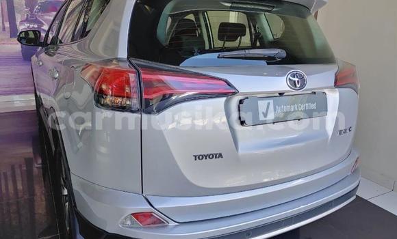 Acheter Occasion Voiture Toyota RAV4 Gris à Beitbridge, Matabeleland South Acheter Occasion Voiture Toyota RAV4 Gris à Beitbridge, Matabeleland South