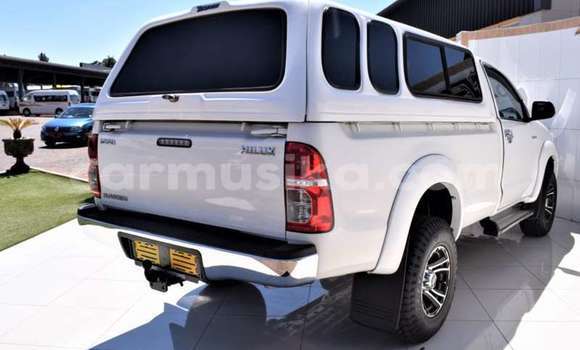 Buy Used Toyota Hilux White Car in Beitbridge in Matabeleland South Buy Used Toyota Hilux White Car in Beitbridge in Matabeleland South