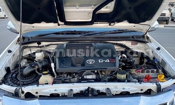 Acheter Occasion Voiture Toyota Hiluxe Revo Blanc à Beitbridge, Matabeleland South Acheter Occasion Voiture Toyota Hiluxe Revo Blanc à Beitbridge, Matabeleland South