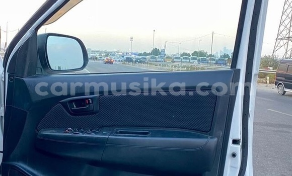 Acheter Occasion Voiture Toyota Hiluxe Revo Blanc à Beitbridge, Matabeleland South Acheter Occasion Voiture Toyota Hiluxe Revo Blanc à Beitbridge, Matabeleland South