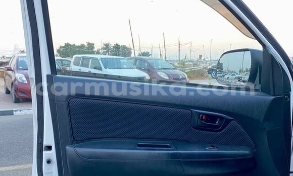 Acheter Occasion Voiture Toyota Hiluxe Revo Blanc à Beitbridge, Matabeleland South Acheter Occasion Voiture Toyota Hiluxe Revo Blanc à Beitbridge, Matabeleland South