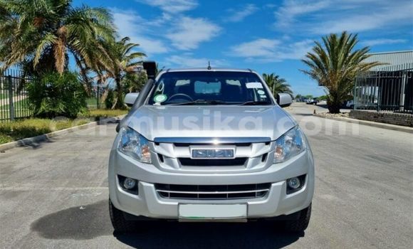 Buy Used Isuzu KB Silver Car in Beitbridge in Matabeleland South Buy Used Isuzu KB Silver Car in Beitbridge in Matabeleland South