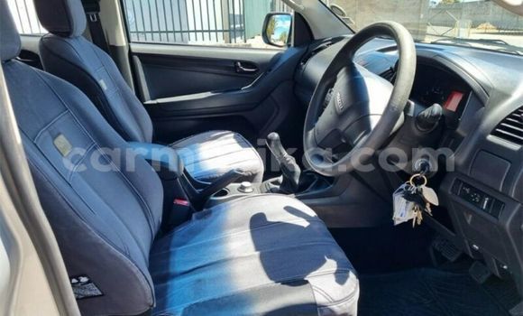 Buy Used Isuzu KB Silver Car in Beitbridge in Matabeleland South Buy Used Isuzu KB Silver Car in Beitbridge in Matabeleland South