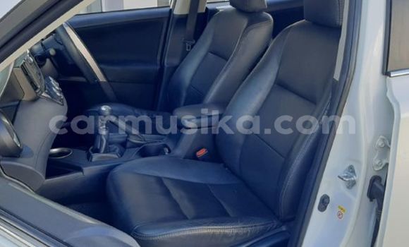 Tenga Tsaru Toyota RAV4 Chena Mota in Beitbridge in Matabeleland South Tenga Tsaru Toyota RAV4 Chena Mota in Beitbridge in Matabeleland South