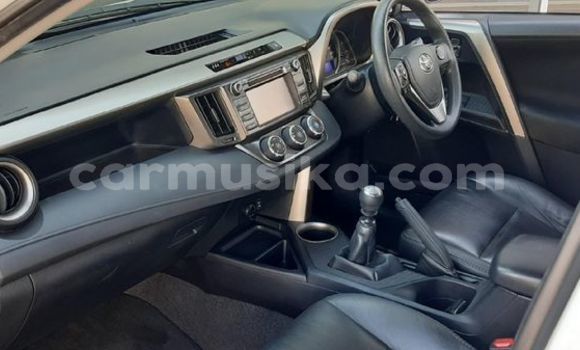 Tenga Tsaru Toyota RAV4 Chena Mota in Beitbridge in Matabeleland South Tenga Tsaru Toyota RAV4 Chena Mota in Beitbridge in Matabeleland South