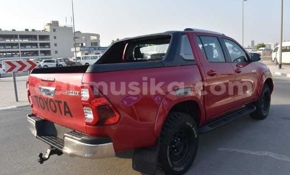 Tenga Tsaru Toyota Hilux Tsvuku Mota in Beitbridge in Matabeleland South Tenga Tsaru Toyota Hilux Tsvuku Mota in Beitbridge in Matabeleland South
